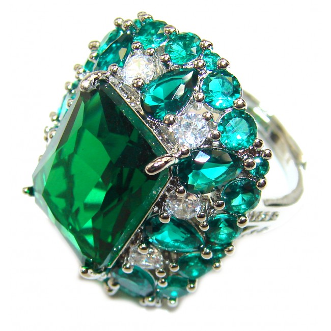 Best quality Green Quartz .925 Sterling Silver handcrafted Ring Size 7 adjustable